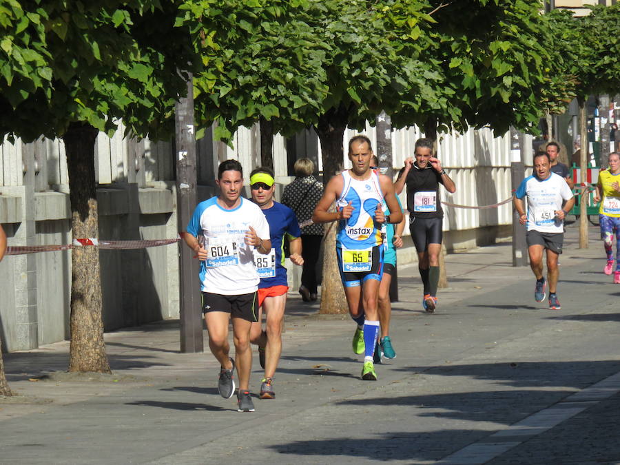 León celebra la carrera 10 kilómetros León, capital española de la gastronomía.