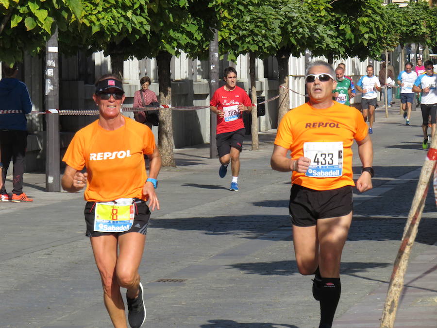 León celebra la carrera 10 kilómetros León, capital española de la gastronomía.