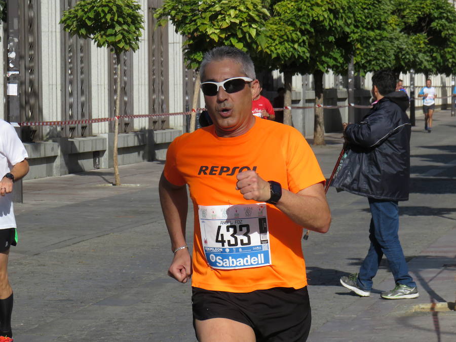 León celebra la carrera 10 kilómetros León, capital española de la gastronomía.