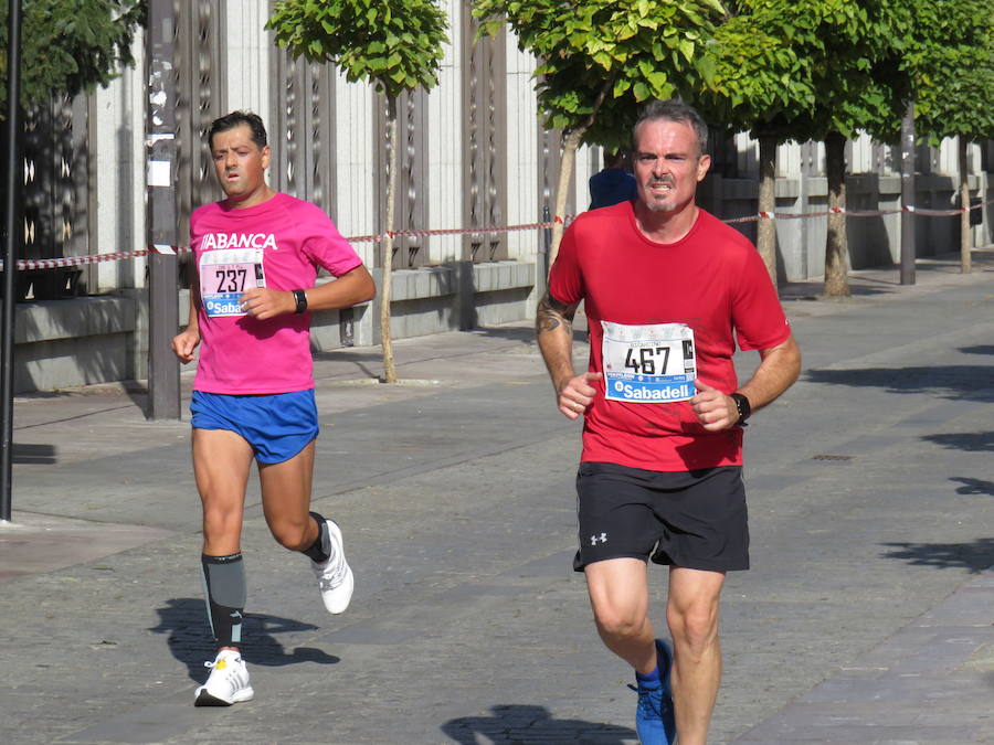 León celebra la carrera 10 kilómetros León, capital española de la gastronomía.