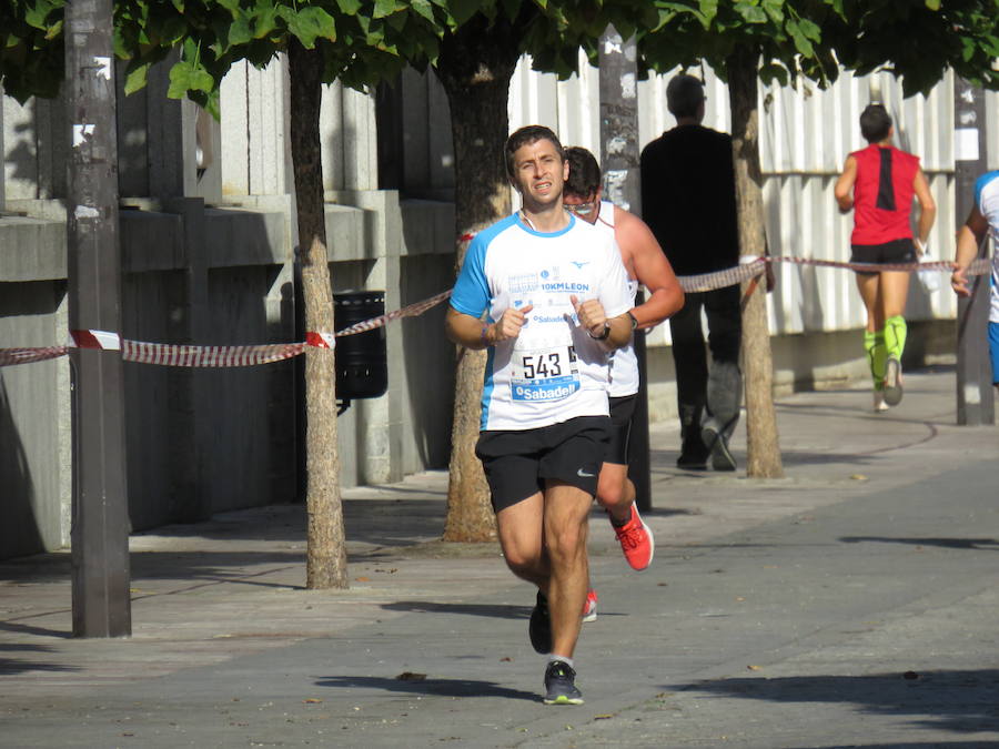 León celebra la carrera 10 kilómetros León, capital española de la gastronomía.