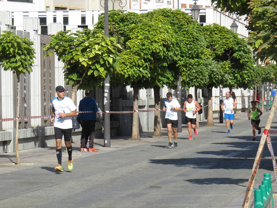 León celebra la carrera 10 kilómetros León, capital española de la gastronomía.