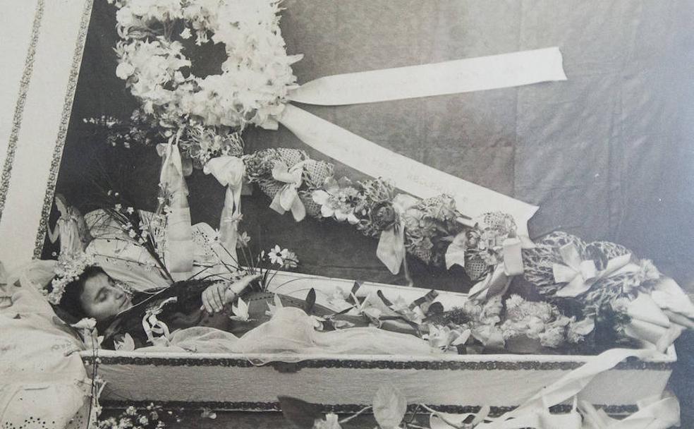 Imagen de la hija del boticario de Valdecarros (Salamanca) que falleció durante la epidemia de gripe de 1918.