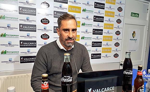 El entrenador de la Ponferradina.