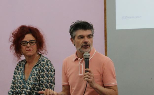 Charla de Nacho Guerreros a los alumnos del colegio Treresa de Jesús.
