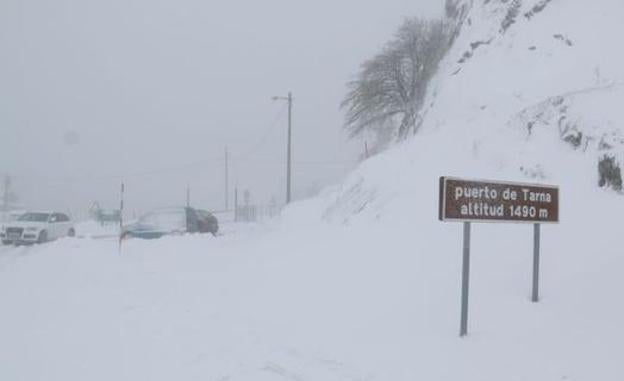 Nieve en el puerto de Tarna.