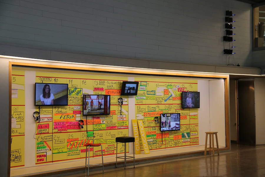 La consejera de Cultura y Turismo, María Josefa García Cirac, ha presentado los nuevos proyectos expositivos previstos para las próximas semanas en el Museo de Arte Contemporáneo de Castilla y León, que se abrirán al público a partir de este sábado: una gran muestra que recorre la producción de la pintora Teresa Gancedo desde los años setenta del siglo pasado hasta el presente; una exposición del estudio Recetas Urbanas y su fundador, el arquitecto Santiago Cirugeda, y el proyecto 'LECA. Laboratorio de Experimentación y Creación Artística', del artista Genzo P.