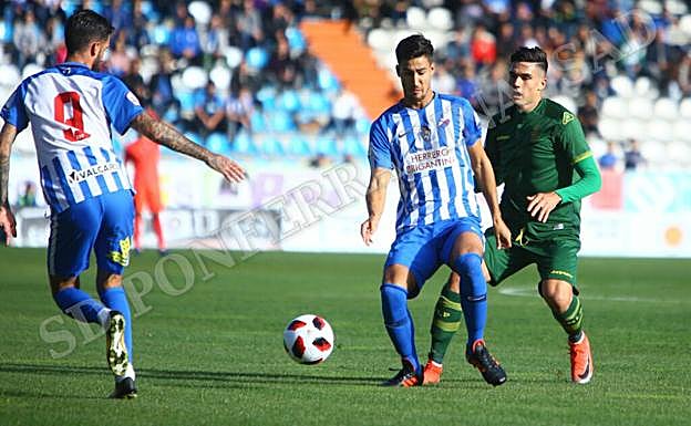 Lance de un partido de la Ponferradina.