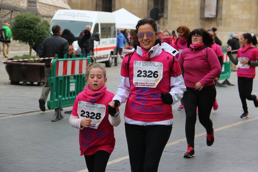 Fotos: Búscate en la Carrera de la Mujer 2018 de León (III)