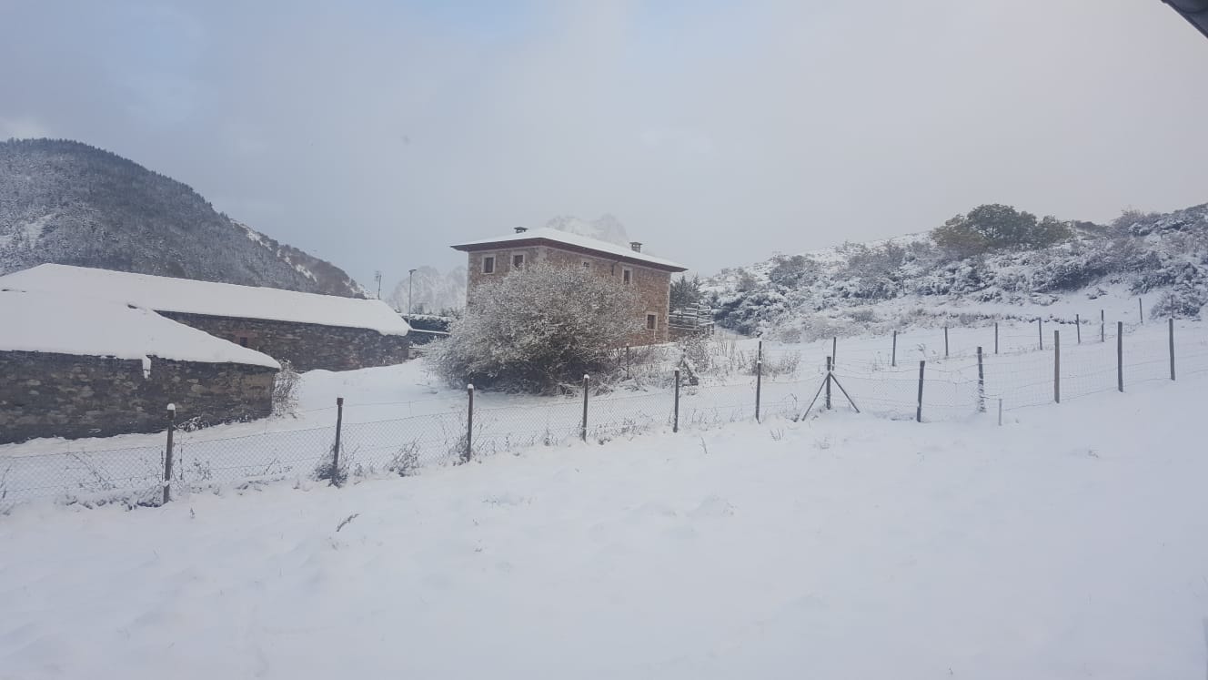 Fotogagrías de Lugueros, el club naútico del Pantano de Luna, Huergas de Babia, Villamanín y Cordiñanes de Valdeón