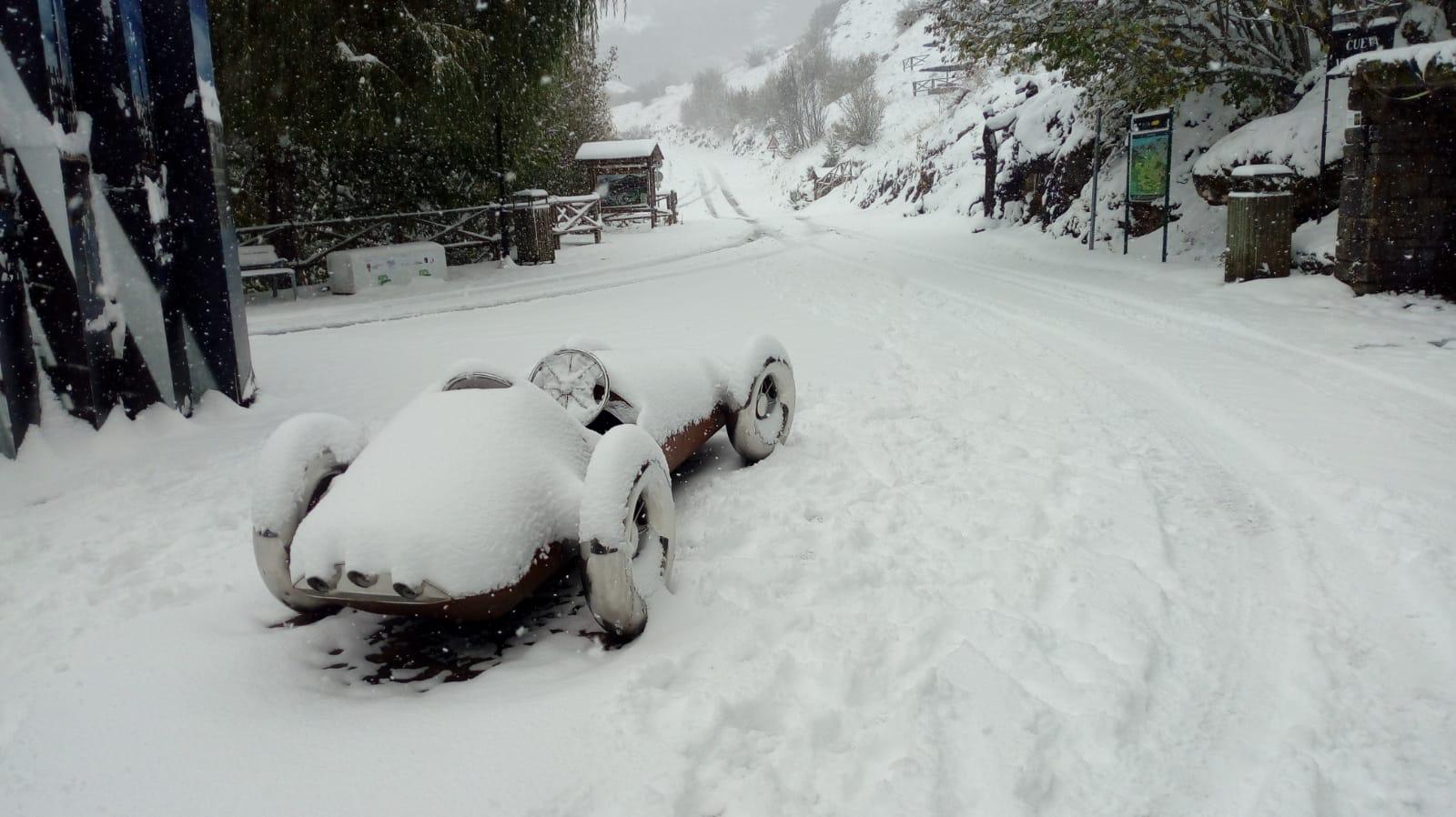 La nieve provoca numerosos problemas en las carreteras de la provincia de León