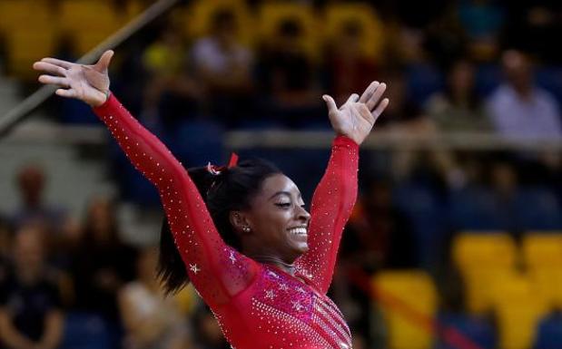 Simone Biles, tras uno de sus ejercicios en Doha. 