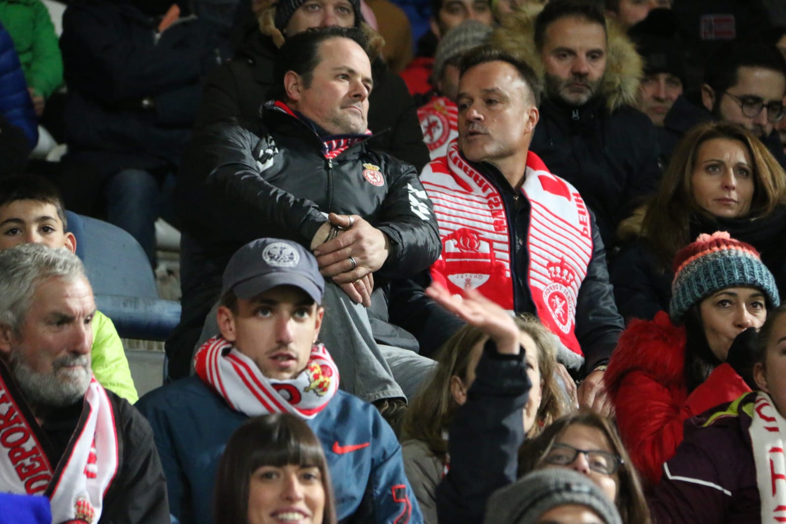 La grada del Reino de León arropó a la Cultural y Deportiva Leonesa en un gran partido ante el FC Barcelona