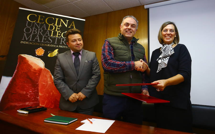 Fotos: Convenio de colaboración entre la Consejería de Agricultura y la IGP Cecina de León