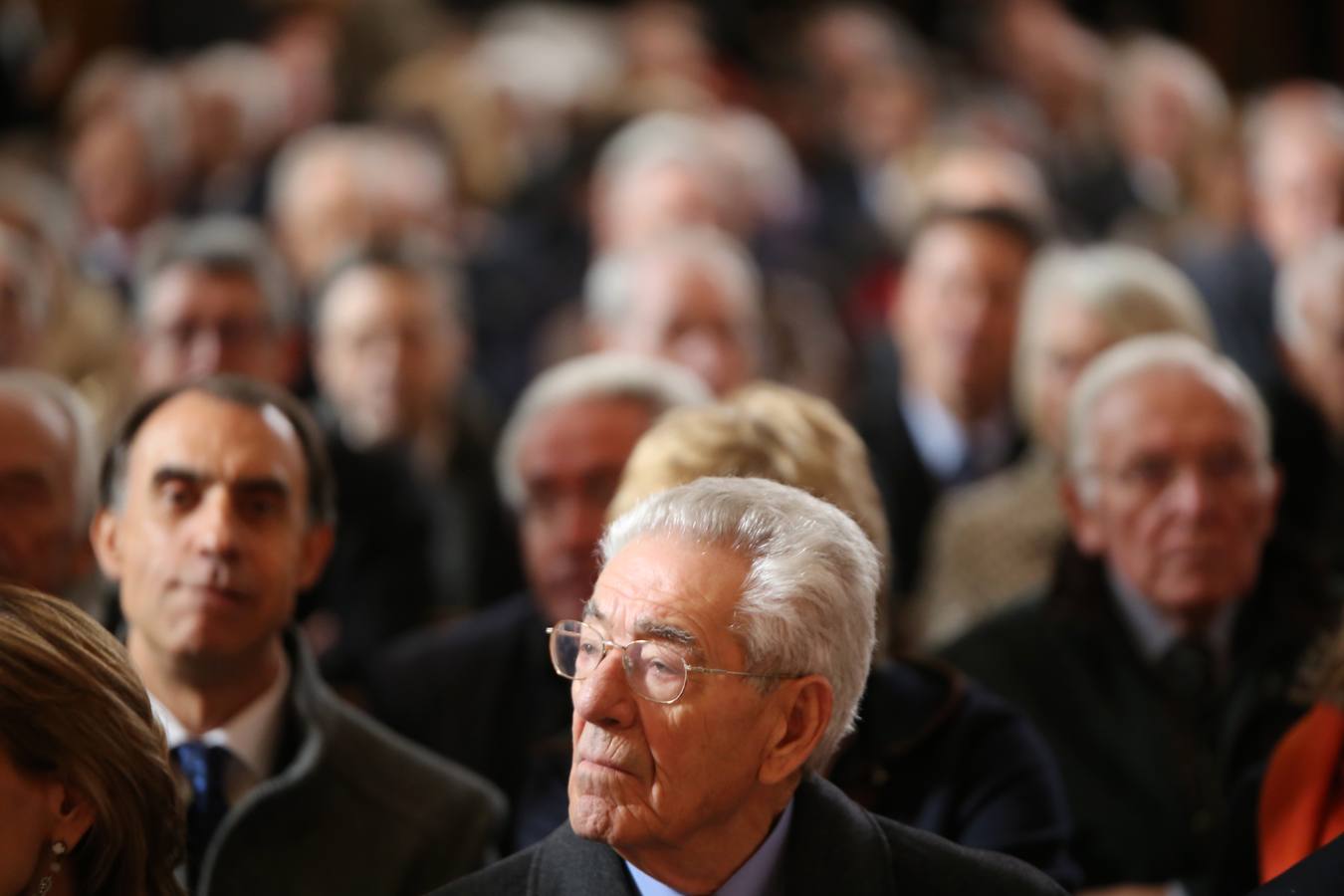 La iglesia del Monasterio de Santa Clara de Tordesillas ha sido el lugar elegido para el homenaje a los más de 470 procuradores que desde mayo de 1983 han trabajado en el hemiciclo regional