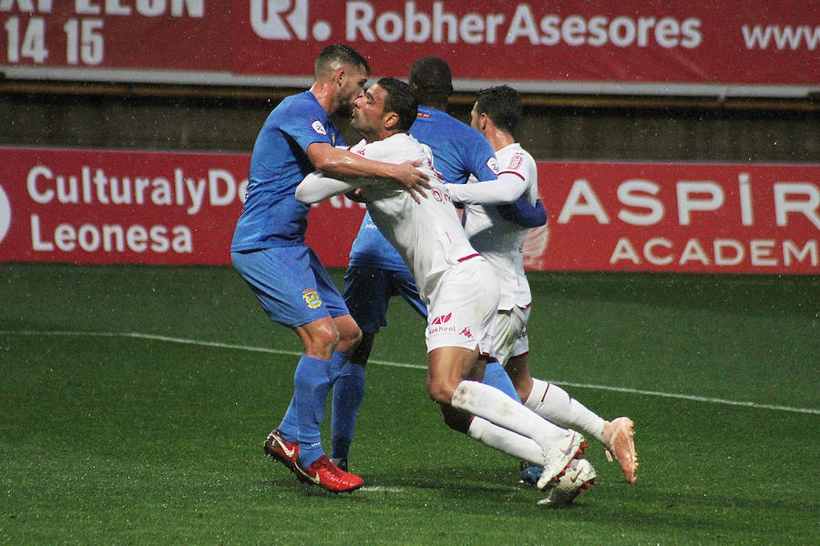 Fotos: Las imágenes del Cultural 1-1 Fuenlabrada