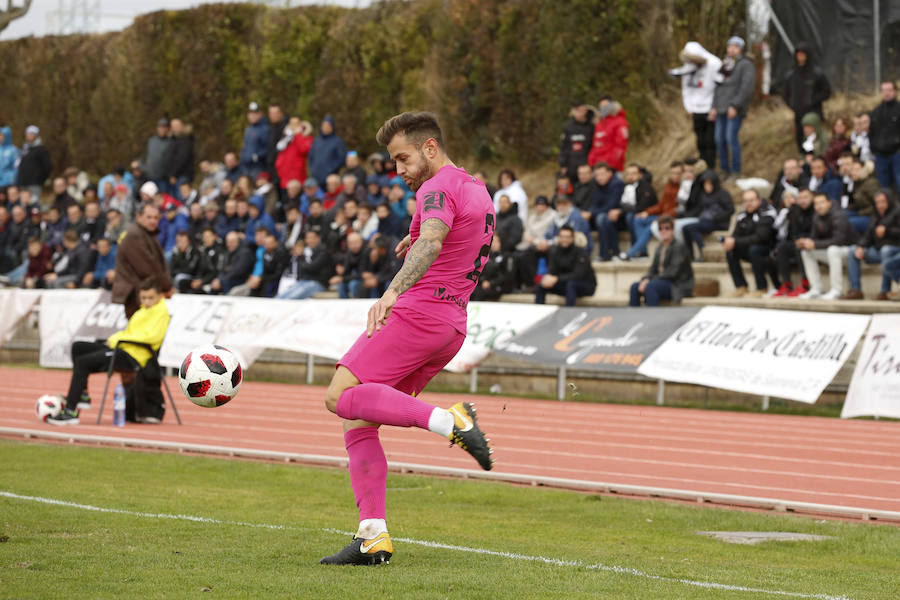Fotos: Las imágenes de la derrota de la Ponferradina ante Unionistas