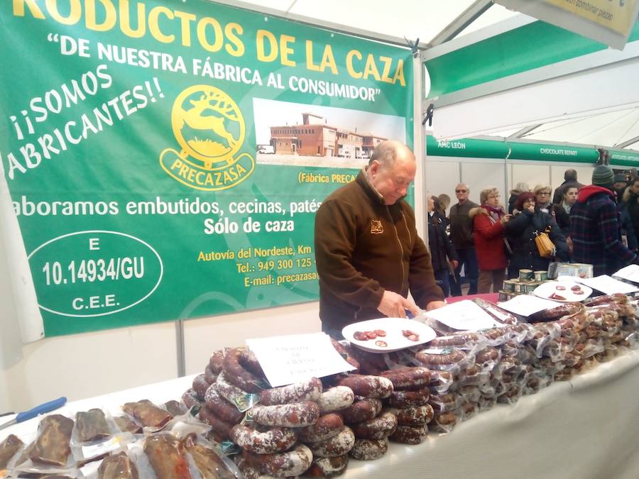 Fotos: Mansilla de las Mulas celebra la feria de San Martín