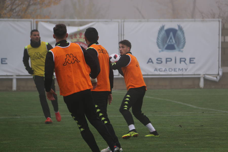 Fotos: Entrenamiento de la Cultural para preparar el derbi en Ponferrada