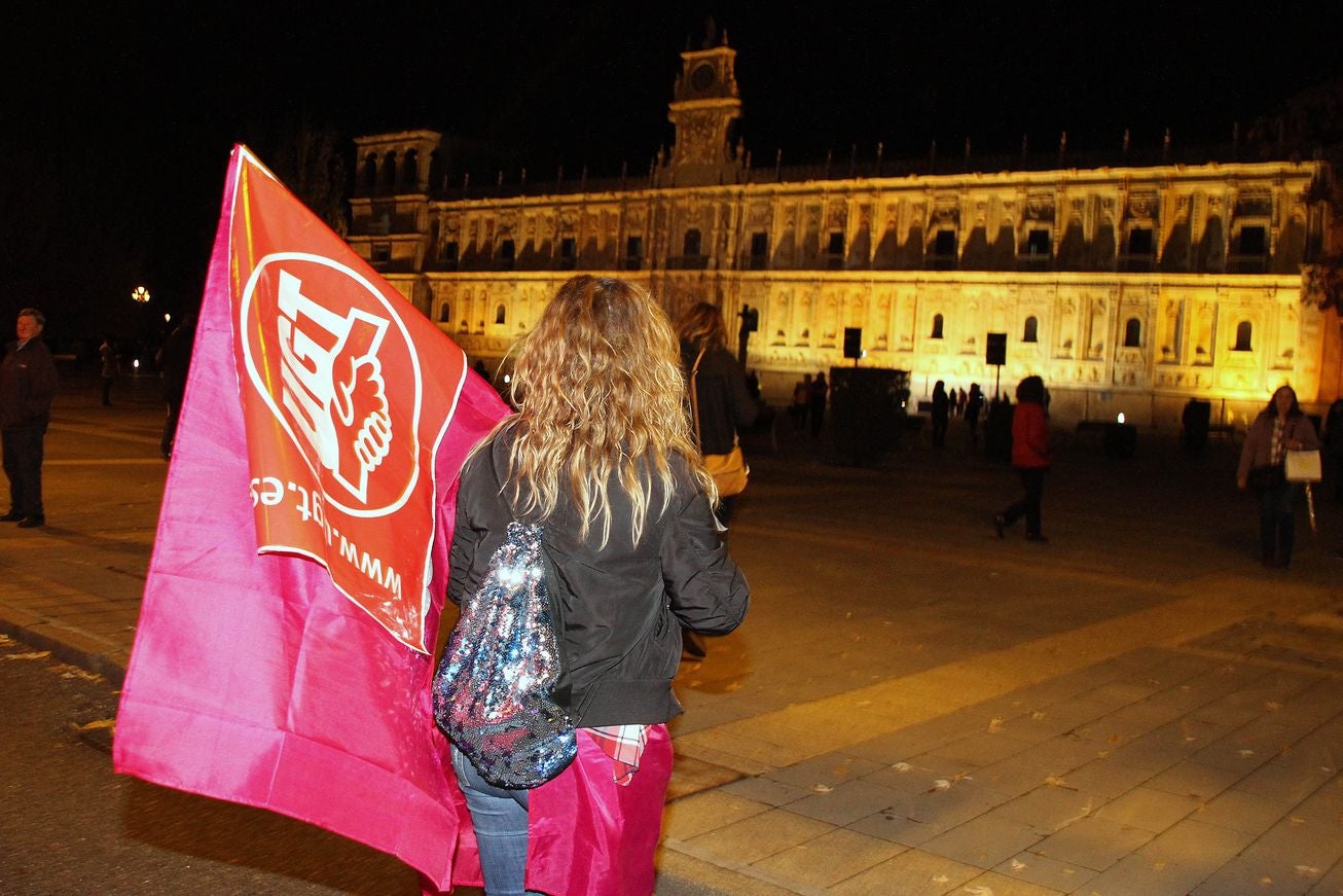 Más de 12.000 personas se dan cita en la capital para defender el futuro de la provincia 