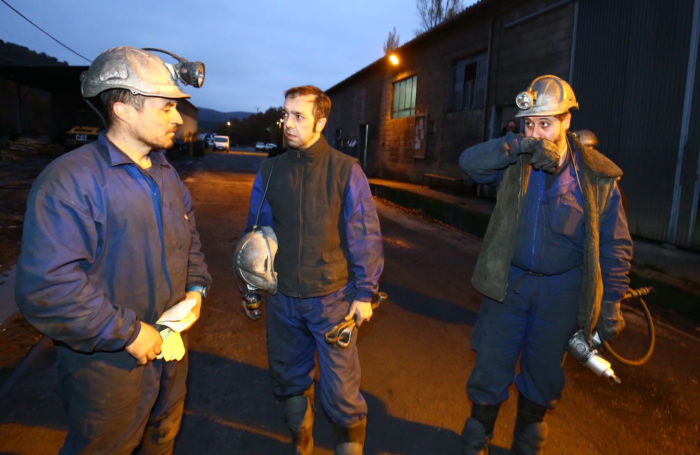 La última jornada de trabajo en una mina de carbón del Bierzo echa el cierre a una actividad que durante el último siglo cambió para siempre la historia de la comarca y de sus habitantes