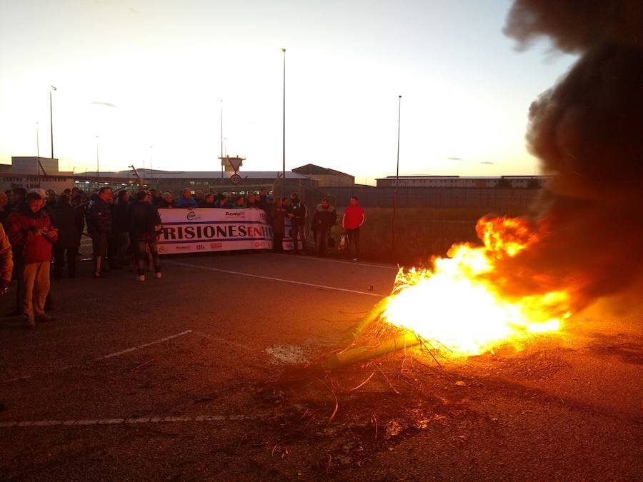 Fotos: Inicio de la huelga en la prisión de Villahierro