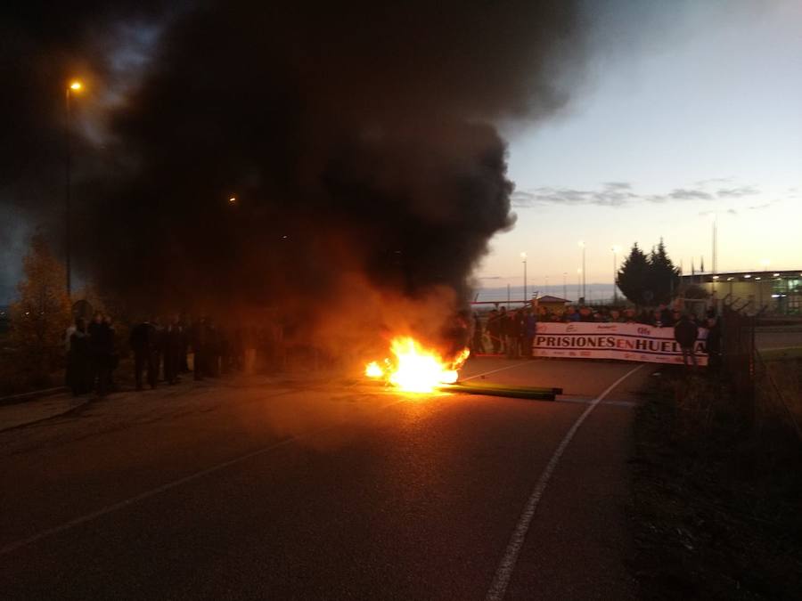 Fotos: Inicio de la huelga en la prisión de Villahierro