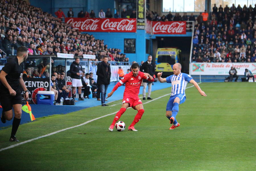 Fotos: Imágenes de la Orimera parte del derbi Ponferradina-Cultura I