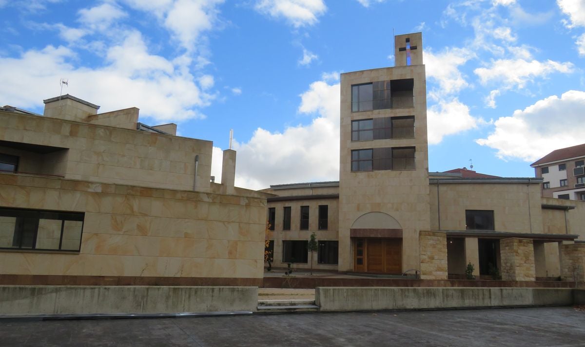 Fotos: El nuevo centro parroquial Nuestra Señora del Rosario de La Lastra