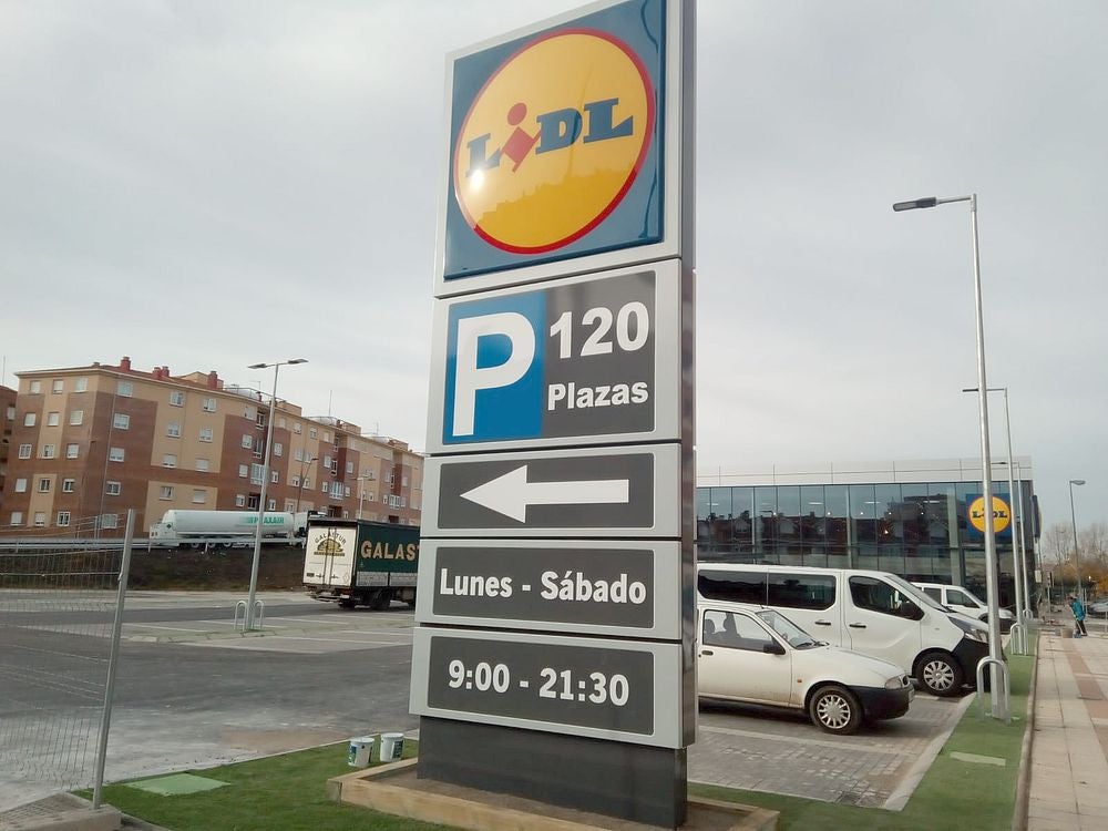 La firma de supermercados Lidl redobla su apuesta en el alfoz de León y lo hará convirtiendo el súper de Trobajo del Camino en una de las 'banderas' de la cadena.