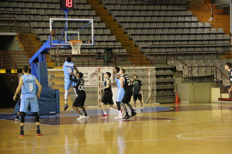 Fotos: Entrenamiento de dos equipos ACB en León