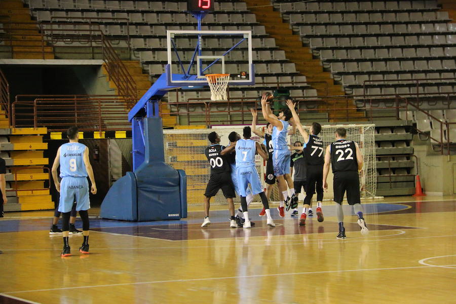 Fotos: Entrenamiento de dos equipos ACB en León