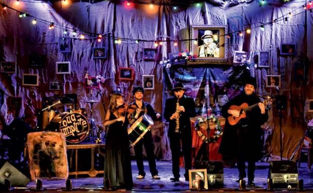 Teatro Musical 'Che y Moche' presenta el sábado en El Albéitar la obra 'El Funeral'