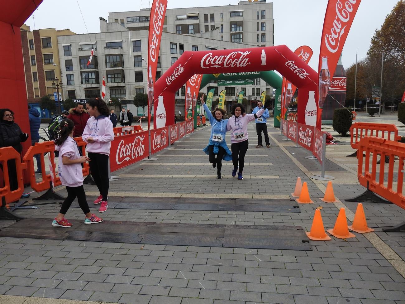 Fotos: Las mejores imágenes de la Carrera de las Empresas (II)