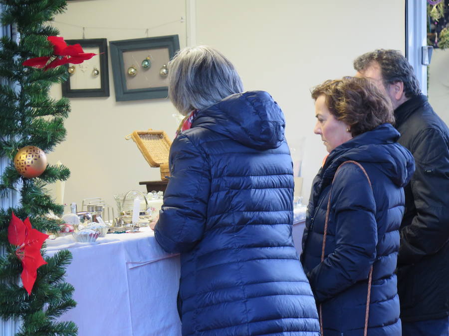 Fotos: Inauguración de la la I Feria de Artesanía y Regalo Navideño