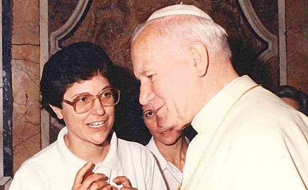 Esther Paniagua, durante un encuentro con el Papa.