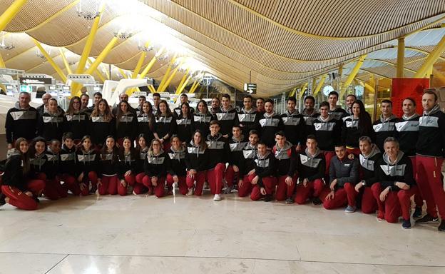 El equipo español, antes de partir hacia Holanda.