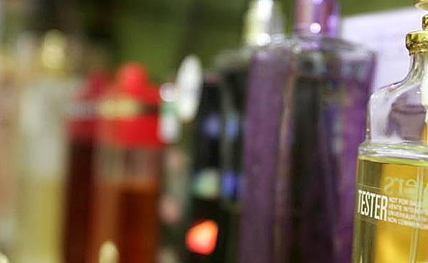 Prisión por robar 1.360 euros en colonia de una perfumería de Ordoño II