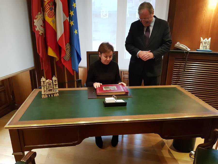 Fotos: Visita institucional de Gijón a la Ciudad de León