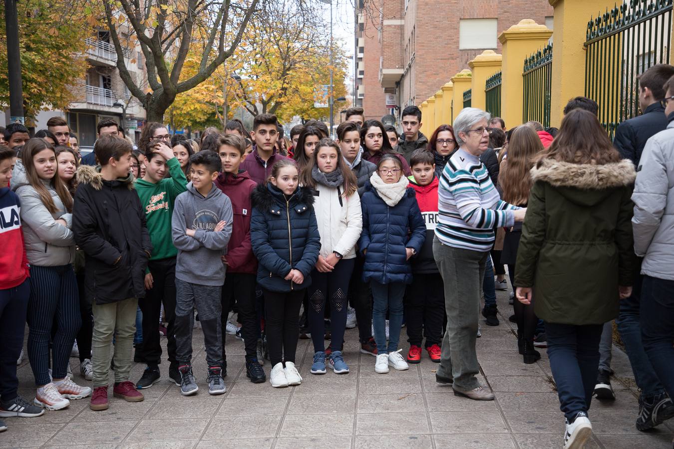 Concentración en el colegio Amor de Dios de Zamora.