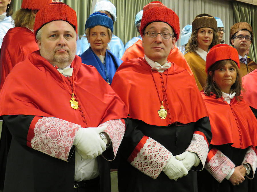 Fotos: Acto solemne en la Universidad de León