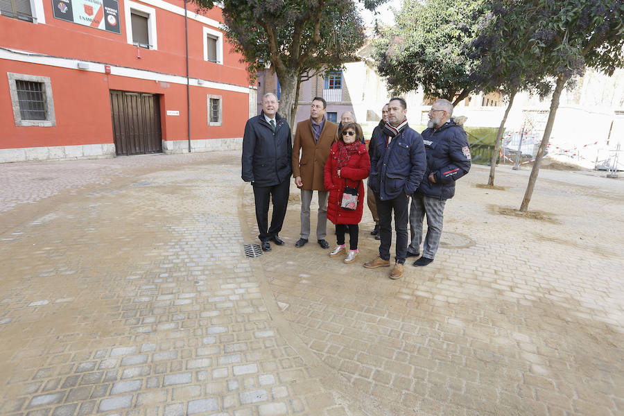 Fotos: Silván visita a las obras de peatonalización del casco histórico