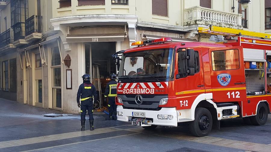 Fotos: Incendio en un bar del centro de León