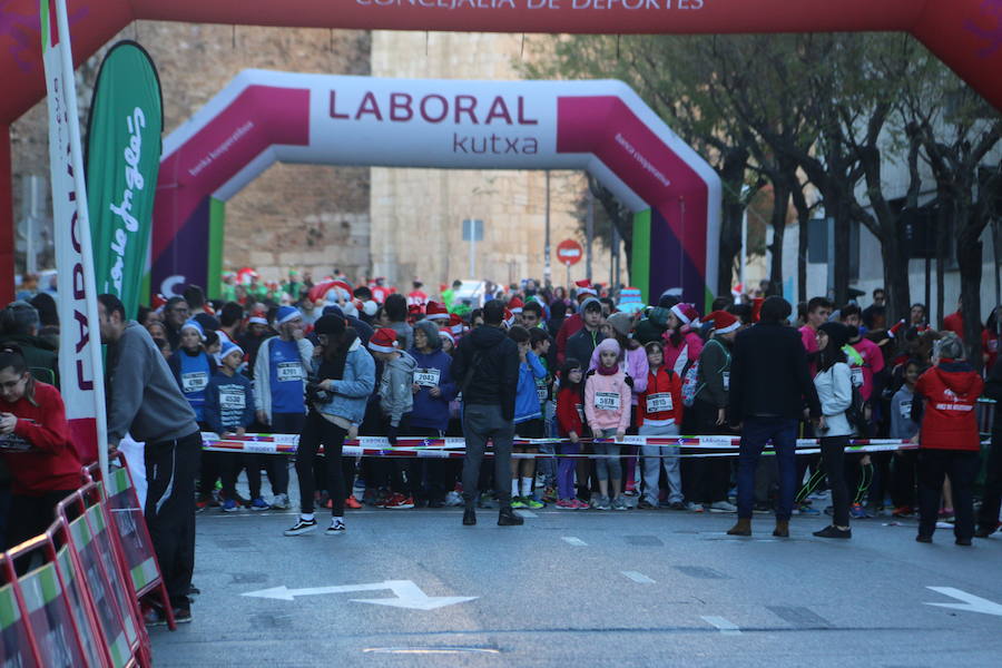 Fotos: La San Silvestre popular vuelve a llenar León de diversión