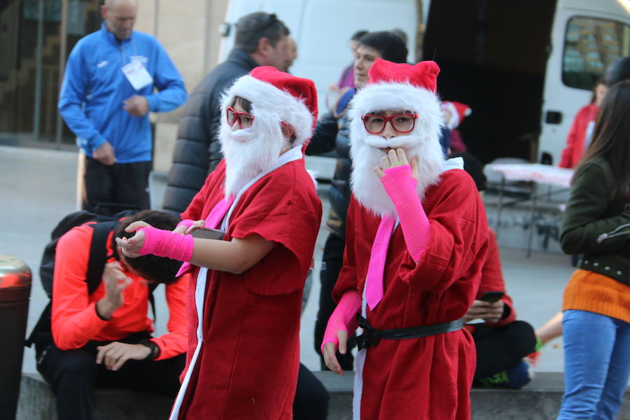 Fotos: La San Silvestre popular vuelve a llenar León de diversión