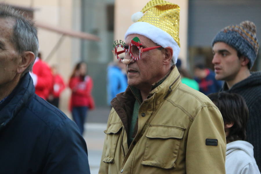 Fotos: La San Silvestre popular vuelve a llenar León de diversión