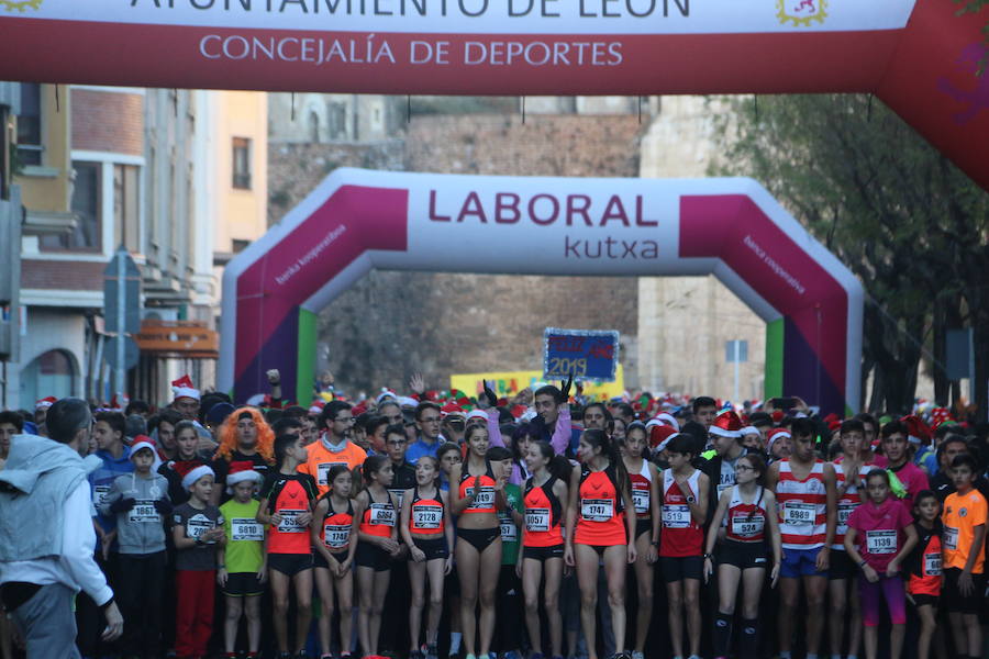 Fotos: La San Silvestre popular vuelve a llenar León de diversión