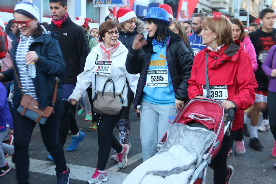 Fotos: La San Silvestre popular vuelve a llenar León de diversión