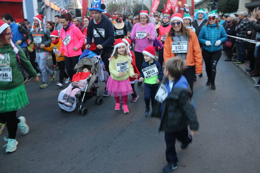 Fotos: La San Silvestre popular vuelve a llenar León de diversión