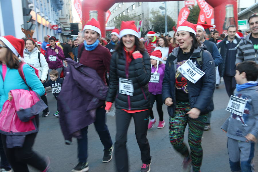 Fotos: La San Silvestre popular vuelve a llenar León de diversión